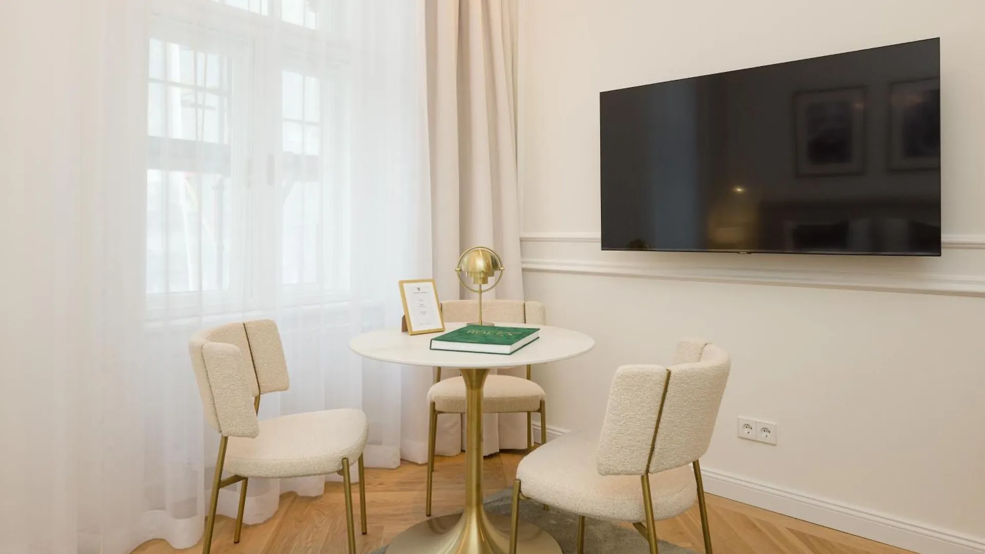 Rafael Kaiser - Signature Apartments City Centre Vienna Austria